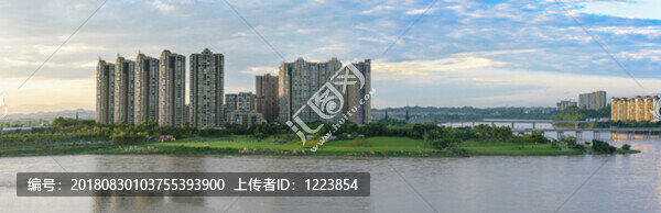 樂山青衣江大渡河交匯處城市風光
