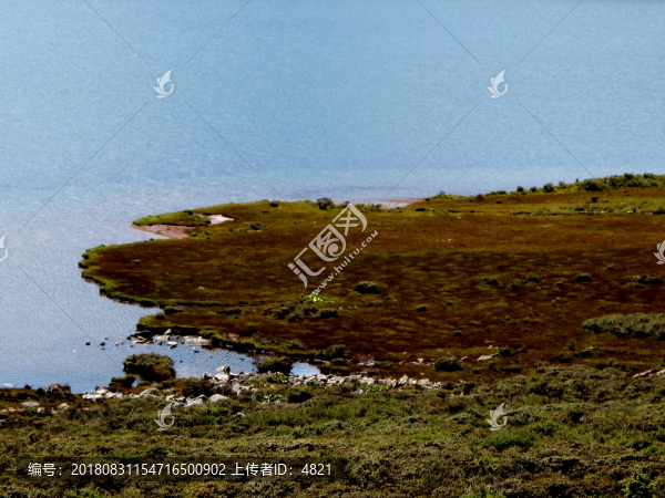 高原湖天一色