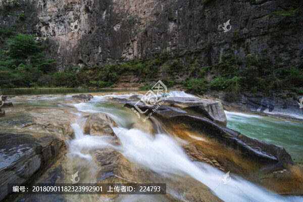 八泉峽風(fēng)光