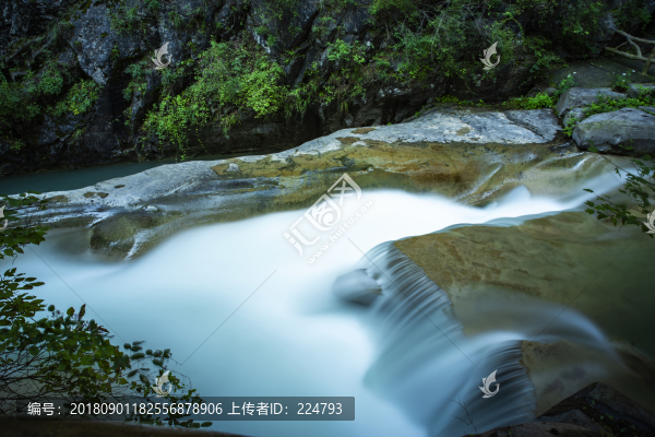 八泉峽風(fēng)光