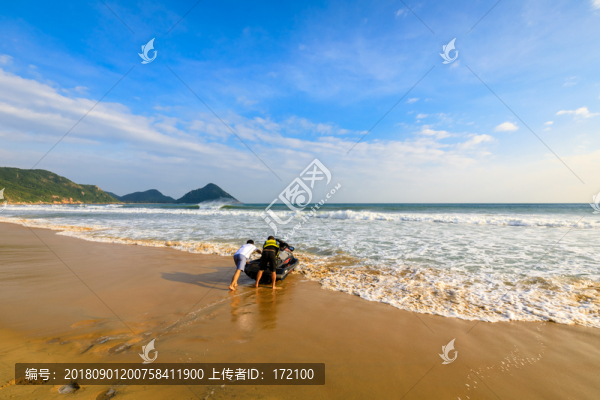 中國(guó)海南南灣猴島七彩沙灘水上摩