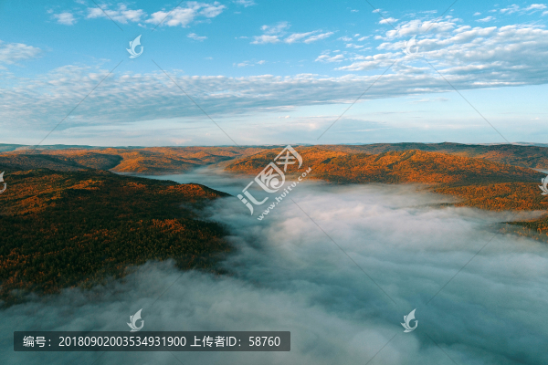 航拍山嶺云霧風(fēng)景
