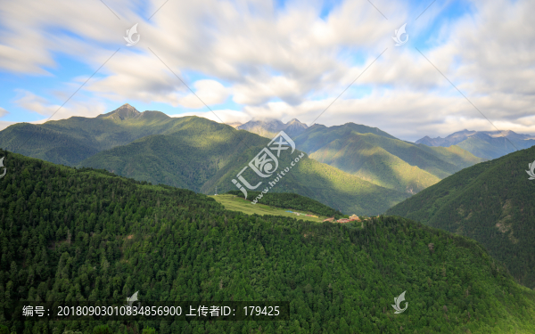 丹巴頂果山風光雍忠佐欽嶺寺