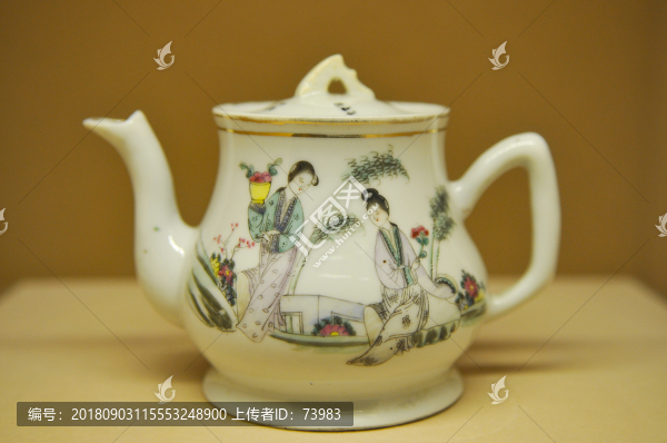 民國(guó)粉彩仕女圖茶壺