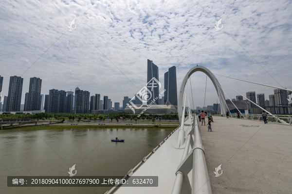 南京眼步行橋