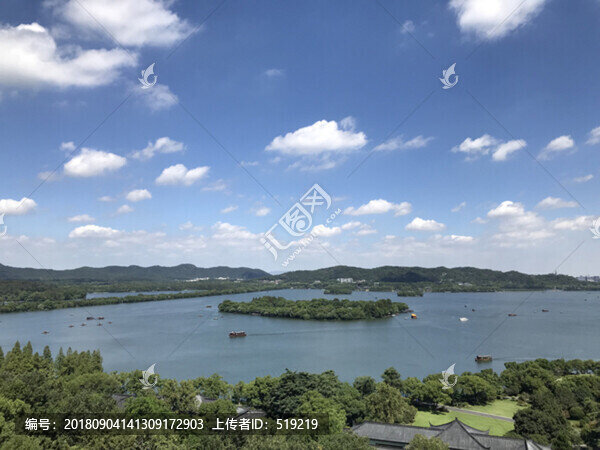 藍(lán)天白云