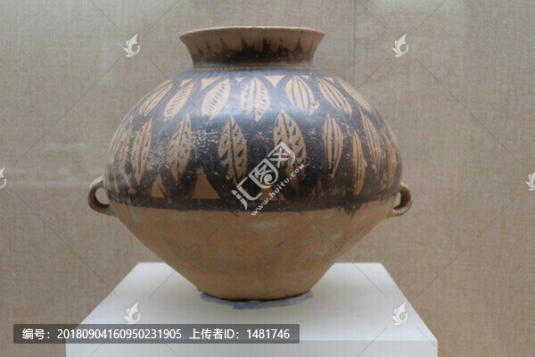 雙耳葉紋彩陶壺