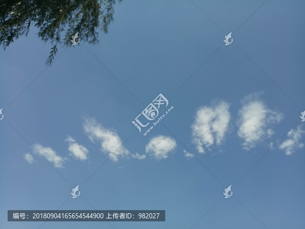 藍(lán)天白云