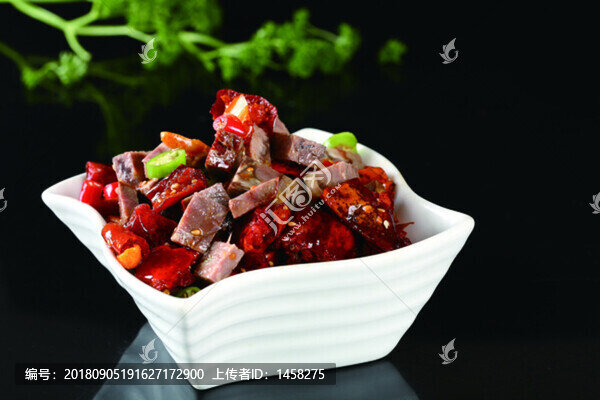 飛鴻牛肉丁
