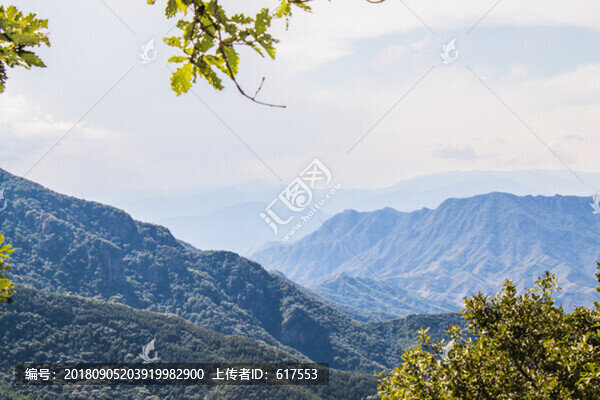 群山遠(yuǎn)山