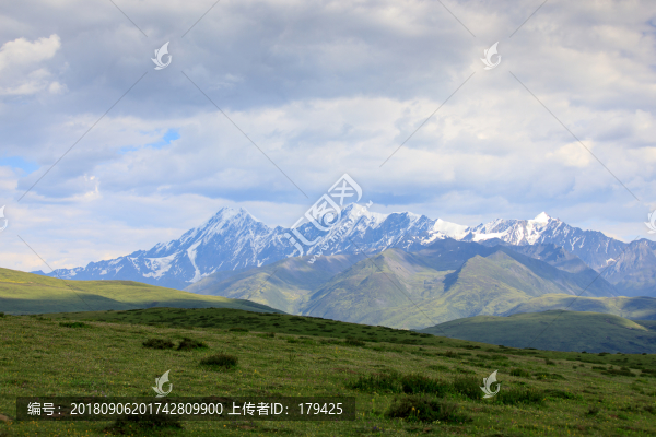 甘孜風(fēng)光高原草甸雪山
