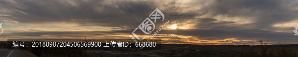全景夕陽西下