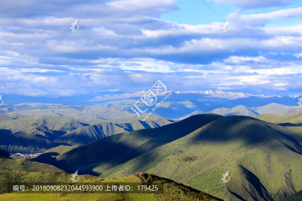 甘孜風(fēng)光俯瞰群山高原草甸