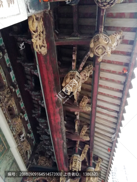 閩南建筑屋頂木雕屋檐