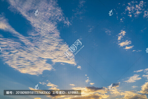 藍(lán)天晚霞