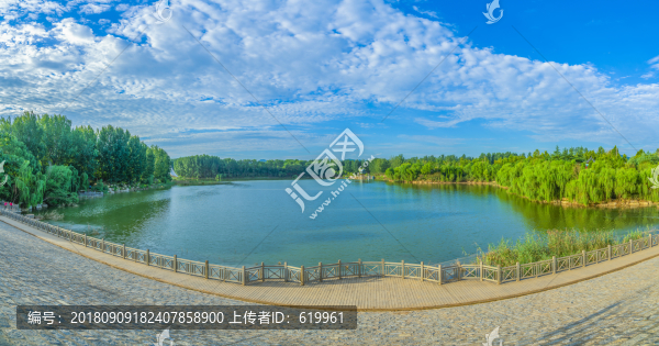 碧水藍(lán)天白云青州堯王湖全景風(fēng)景