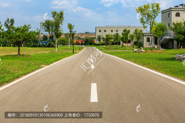 齊魯酒地彎曲的道路與古典建筑