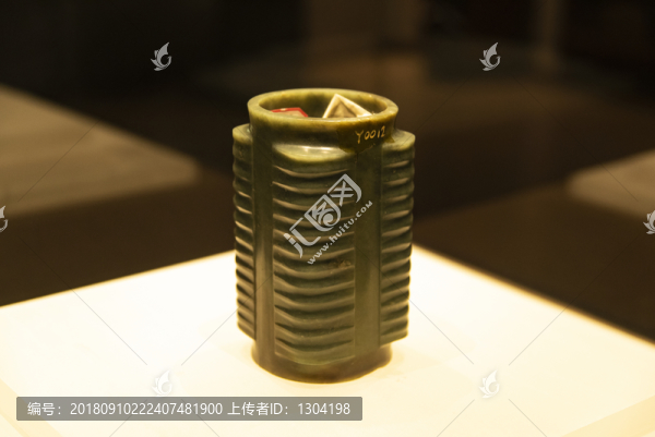 瓦壟紋綠玉琮
