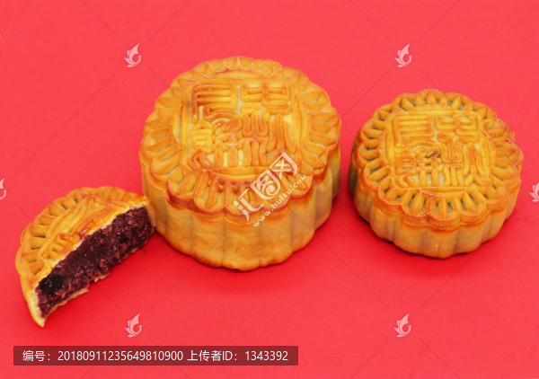 紅色背景月餅圖