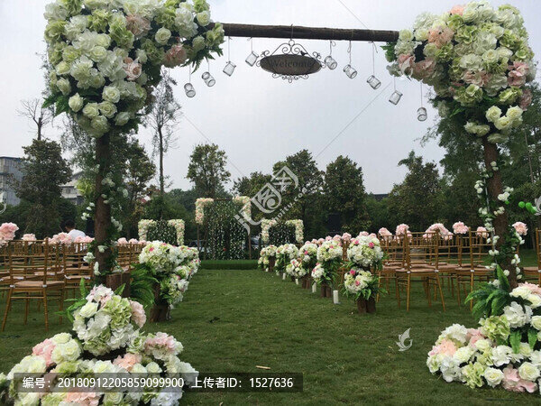 戶外婚禮現(xiàn)場