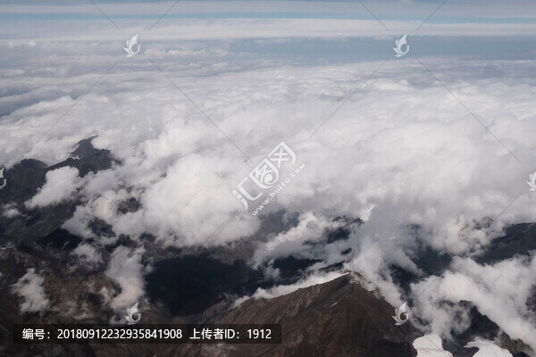 俯瞰天山
