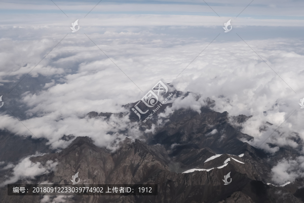 俯瞰天山
