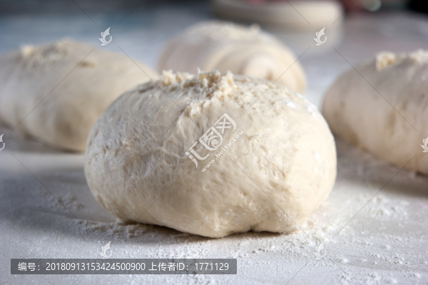 發(fā)面團(tuán)