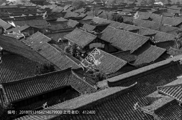 傳統(tǒng)民居瓦房頂