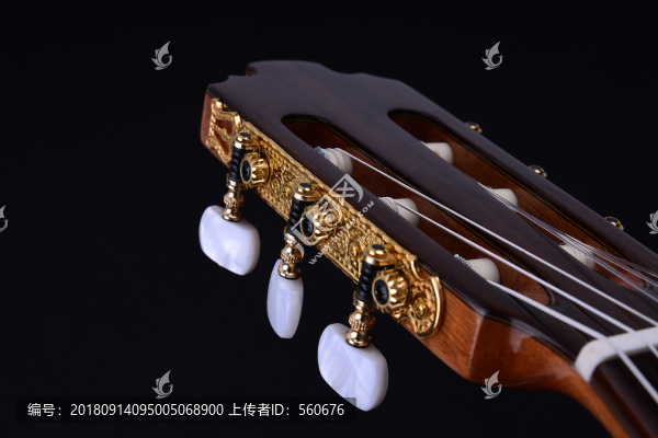 吉他