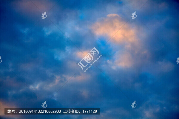 藍(lán)色天空素材