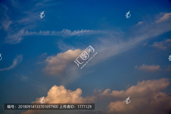 藍(lán)天白云背景