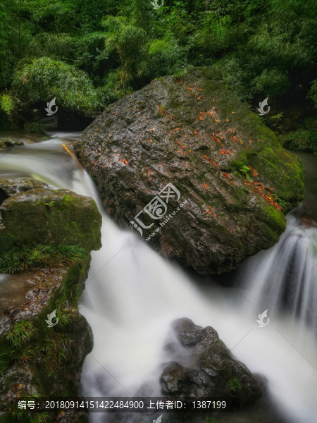 小溪流水