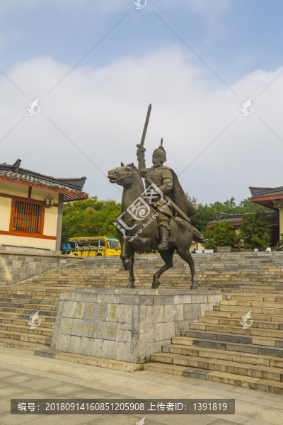 徐州漢文化景區(qū)漢楚王像
