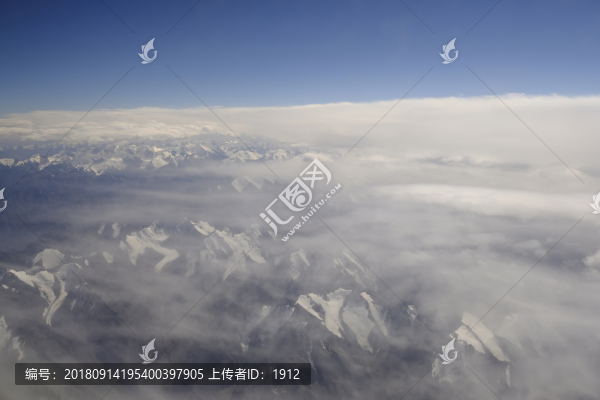 航拍天山