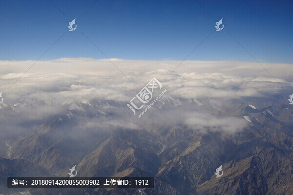 俯瞰天山