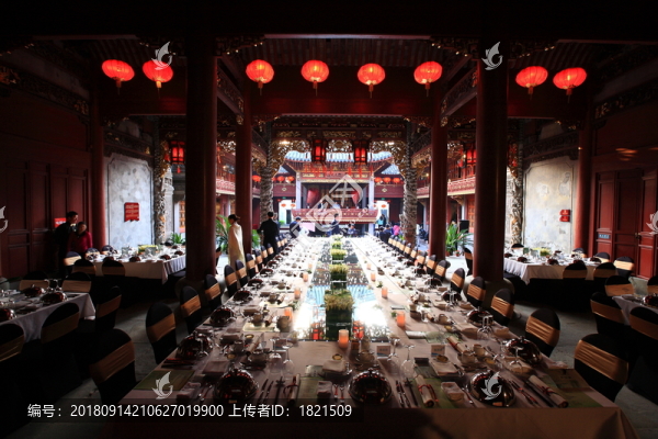 餐桌