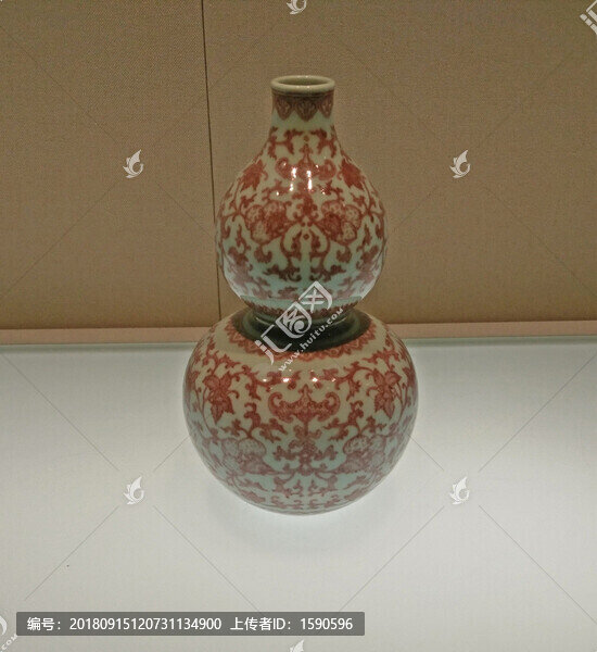 花果紋葫蘆瓶