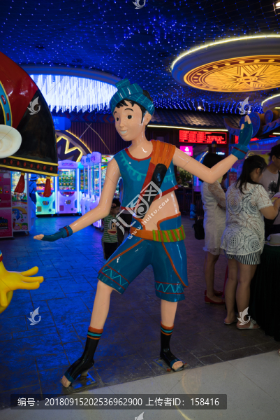 少數(shù)民族人物雕塑