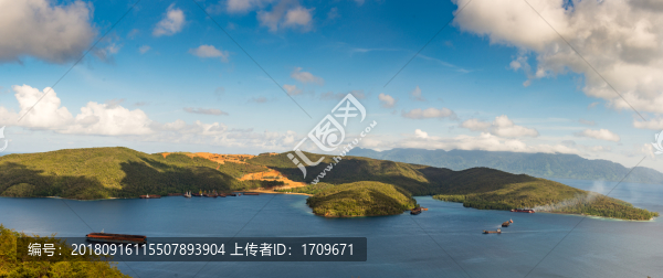 全景大圖一一藍(lán)天白云大海海島