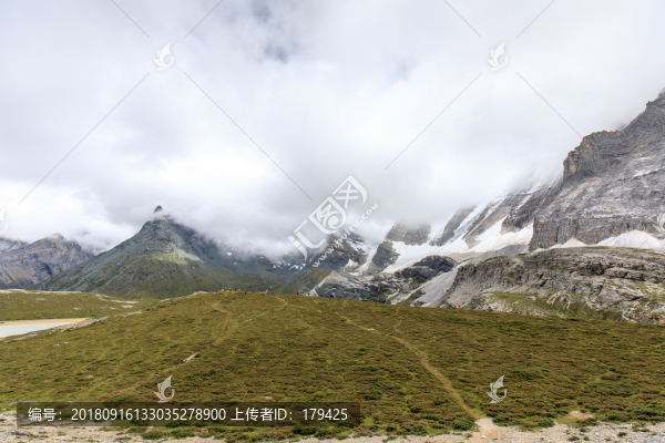 稻城亞丁五色海雪山草甸