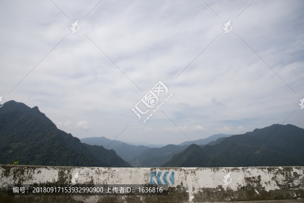 遠(yuǎn)山