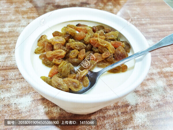 提子雙皮奶
