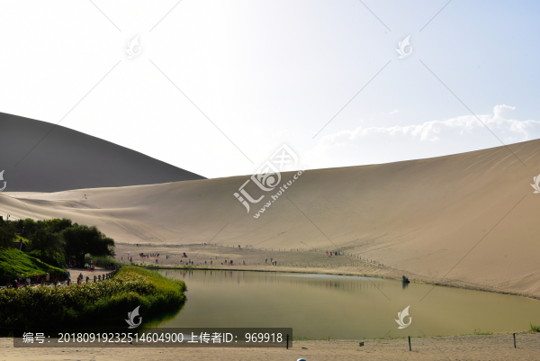 鳴沙山