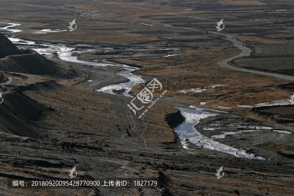 山間小溪