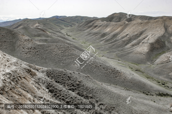 丹霞五彩山