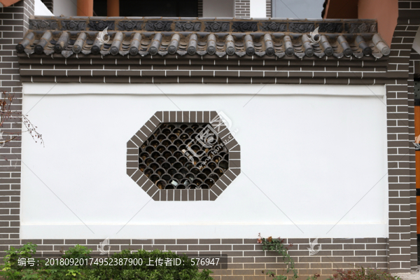 白墻
