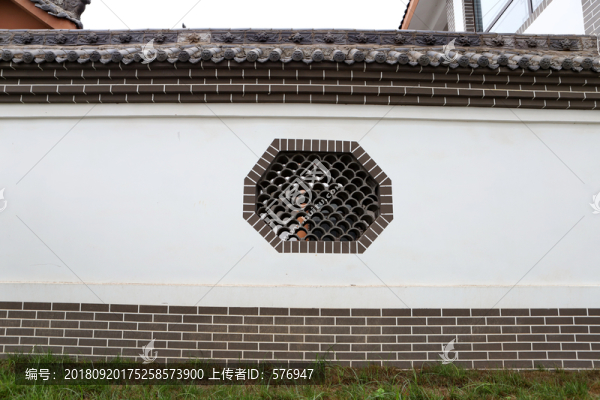 白墻