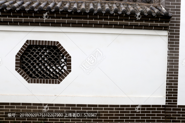 白墻黑瓦