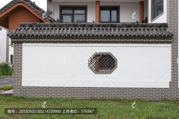 白墻