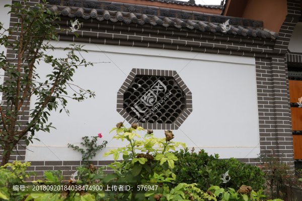 白墻